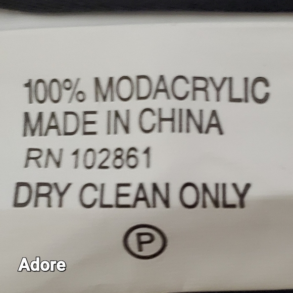 Black shaggy fur vest with belt - Picture 4 of 5